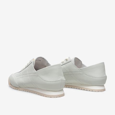 百思图2021春季新款商场同款ins潮流韩范厚底女休闲鞋WFC03AM1