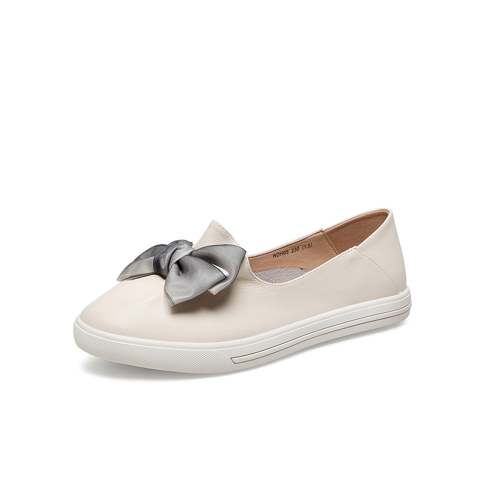 百思图2021春季新款商场同款时尚蝴蝶结圆头浅口女单鞋WDH05AQ1