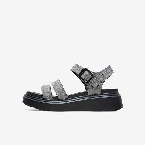 百思图2021夏季新款韩范休闲坡跟皮带扣运动底女凉鞋FB003BL1