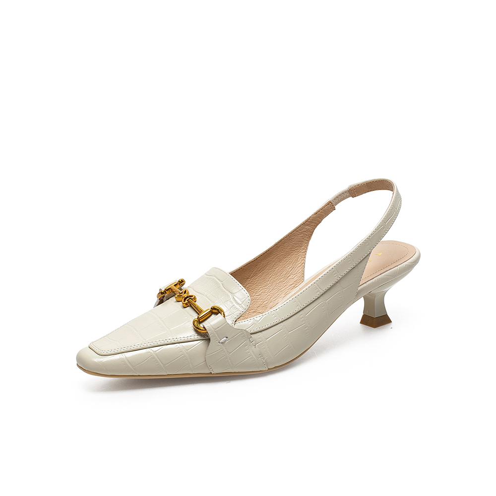 百思图2021夏季新款商场同款时髦金属饰一字带女凉鞋TAM01BH1