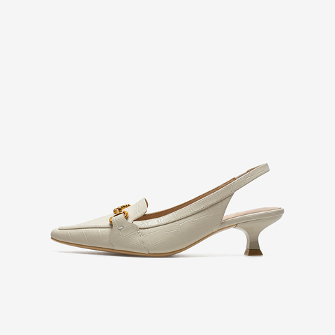 百思图2021夏季新款商场同款时髦金属饰一字带女凉鞋TAM01BH1