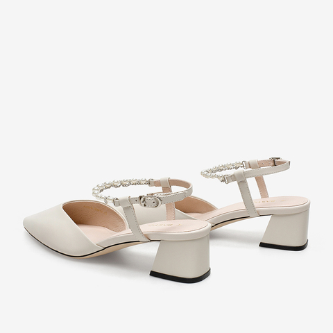 百思图2021夏季新款简约优雅气质珍珠饰粗跟尖头凉鞋女A2210BH1