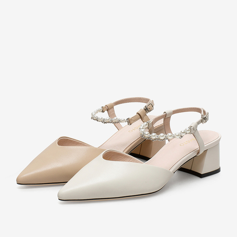百思图2021夏季新款简约优雅气质珍珠饰粗跟尖头凉鞋女A2210BH1