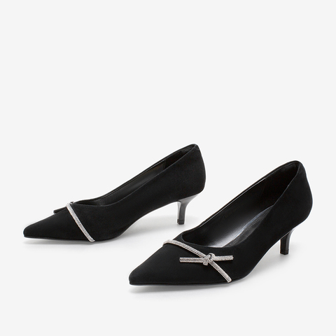 百思图2021春季新款时髦闪钻蝴蝶结饰简约尖头细跟女单鞋A1701AQ1