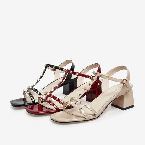 百思图2021夏季新款时髦酷炫铆钉粗跟外穿罗马凉鞋女A1483BL1