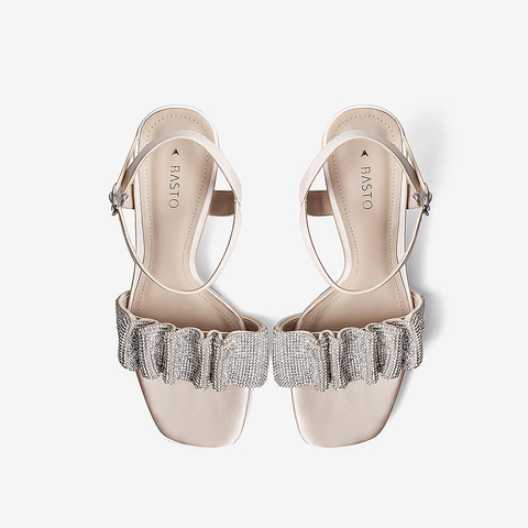 百思图2021夏季新款时髦气质细跟一字带外穿凉鞋女A0910BL1