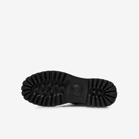 百思图2021冬季新款英伦风金属饰带圆头粗跟马丁靴女短靴FD500DD1