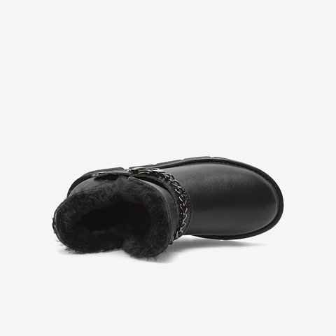 百思图2021冬季新款金属链条饰带时尚厚底雪地靴女短靴OD202DD1