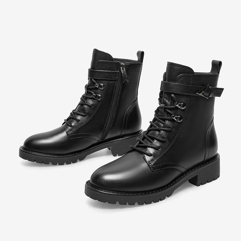百思图2021冬季新款潮流英伦风松糕厚底粗跟马丁靴女短靴RE173DD1