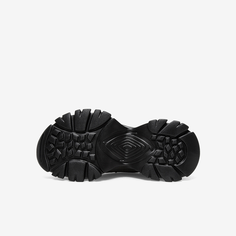 百思图2021秋季新款运动风简约舒适老爹鞋女休闲鞋WPT19CM1