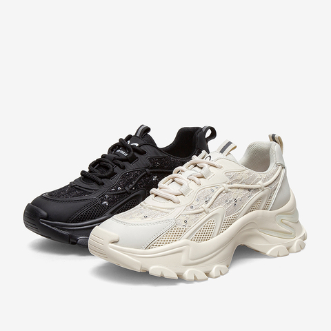 百思图2021秋季新款运动风简约舒适老爹鞋女休闲鞋WPT19CM1