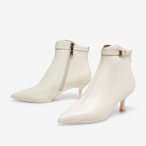 百思图2022冬季新款商场同款时尚优雅尖头时装靴女短靴RRJ50DD2