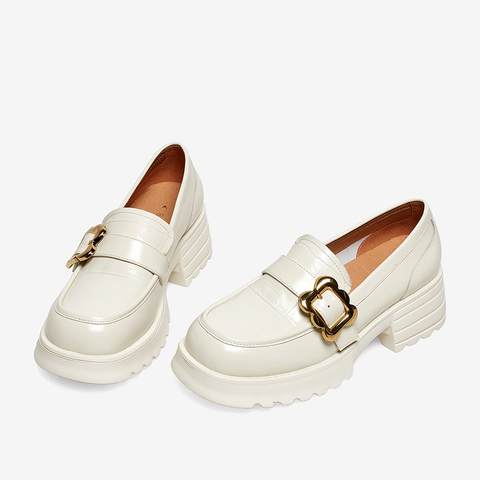 百思图2023春季新款商场同款时尚潮流通勤乐福鞋女单鞋VHT04AA3