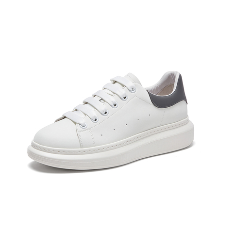 百思图2023秋季新款街头休闲运动小白鞋厚底男休闲鞋22317CM3