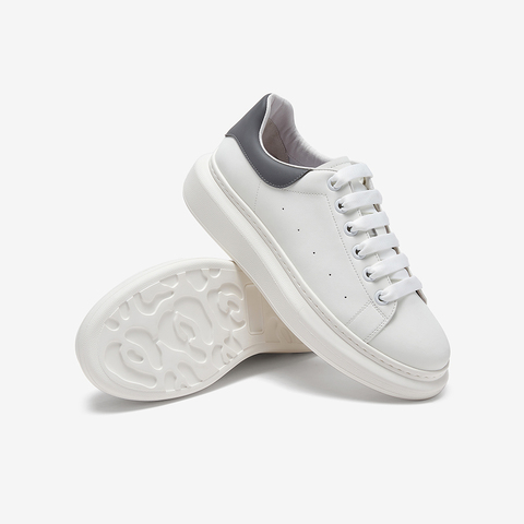 百思图2023秋季新款街头休闲运动小白鞋厚底男休闲鞋22317CM3