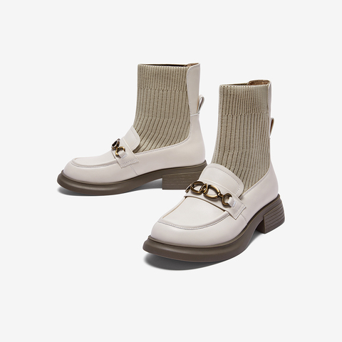 百思图2023冬季新款商场同款时尚金属扣袜靴粗跟女短靴VSE01DD3