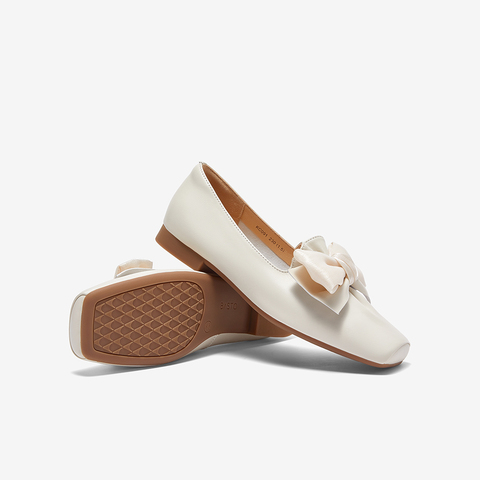 百思图2023秋季新款商场同款时尚蝴蝶结乐福鞋方跟女单鞋KC091CA3