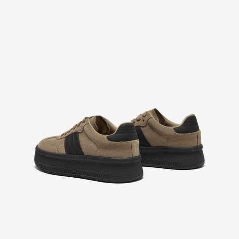 百思图2024春季新款时尚运动休闲板鞋厚底圆头女休闲鞋ID007AM4