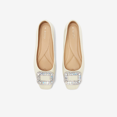 百思图2023秋季新款简约时尚金属钻扣方头浅口女单鞋A3966CQ3