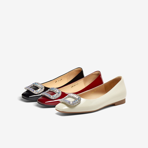 百思图2023秋季新款简约时尚金属钻扣方头浅口女单鞋A3966CQ3