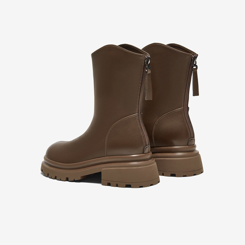 百思图2023冬季新款时尚简约街头时装靴粗跟圆头女短靴M5115DD3