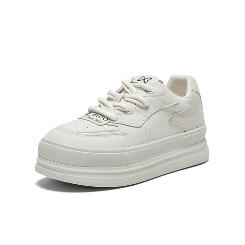 百思图2024春季新款时尚运动休闲板鞋厚底女休闲鞋TD168AM4