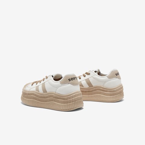 百思图2024春季新款时尚运动休闲板鞋厚底圆头女休闲鞋EA624AM4