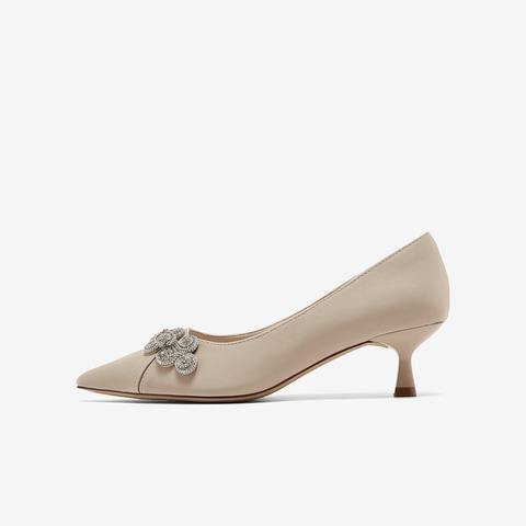 百思图2024春季新款时尚简约闪钻细跟尖头浅口女单鞋E2427AQ4