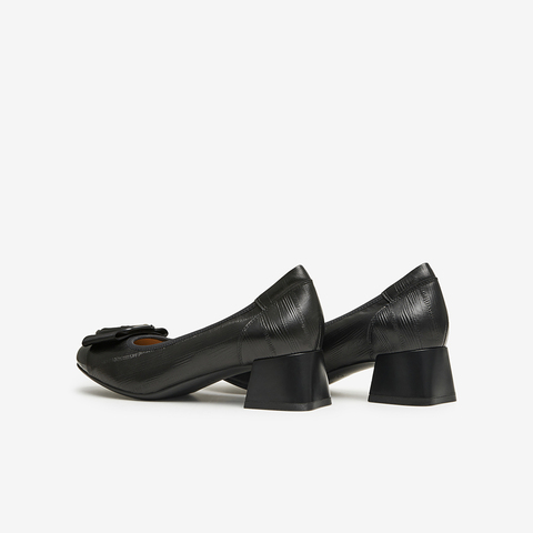 百思图2024春季新款商场同款简约金属扣粗跟圆头女单鞋TK525AQ4