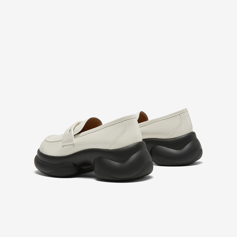 百思图2024春季新款商场同款简约学院风乐福鞋粗跟女单鞋TQ323AA4