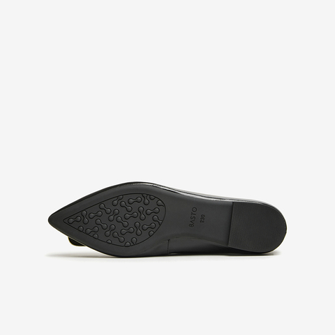 百思图2024春季新款时髦简约金属扣尖头浅口女单鞋RGR85AQ4