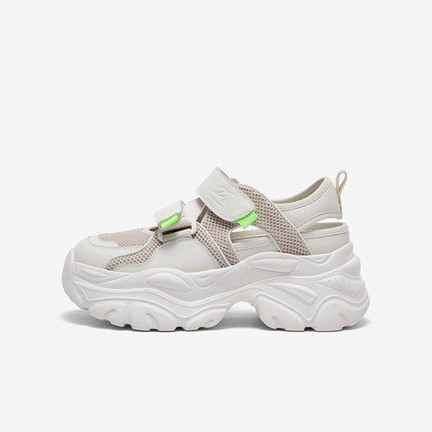 百思图2024夏新款商场同款时尚老爹运动凉厚底中空女凉鞋UDK01BK4