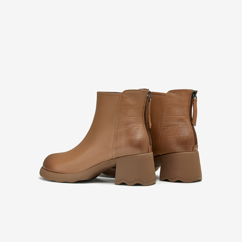 百思图2024冬季新款商场同款简约通勤时装靴粗跟女短靴BD701DD4