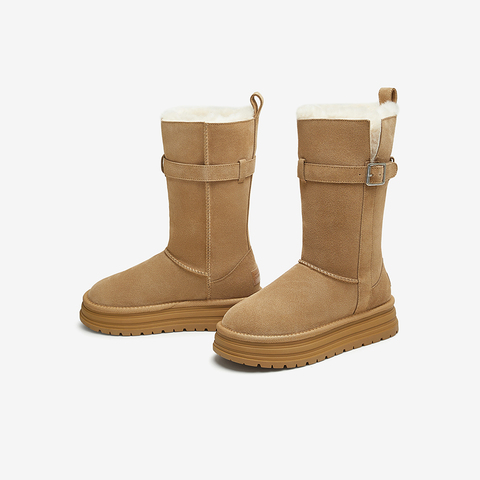 百思图2024冬新款商场同款时尚户外运动雪地靴厚底女中靴J7101DZ4