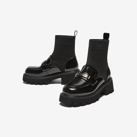 百思图2024冬季新款时尚潮流学院风袜靴粗跟圆头女短靴VUN04DD4