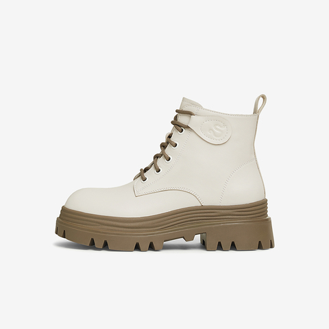 百思图2024冬季新款商场同款简约运动马丁靴粗跟女短靴ULU01DD4