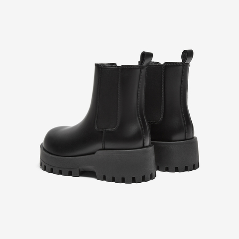 百思图2024冬季新款商场同款简约通勤烟筒靴粗跟女短靴I7892DD4