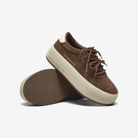 百思图2025春季新款时尚户外运动板鞋厚底女休闲鞋I5757AM5