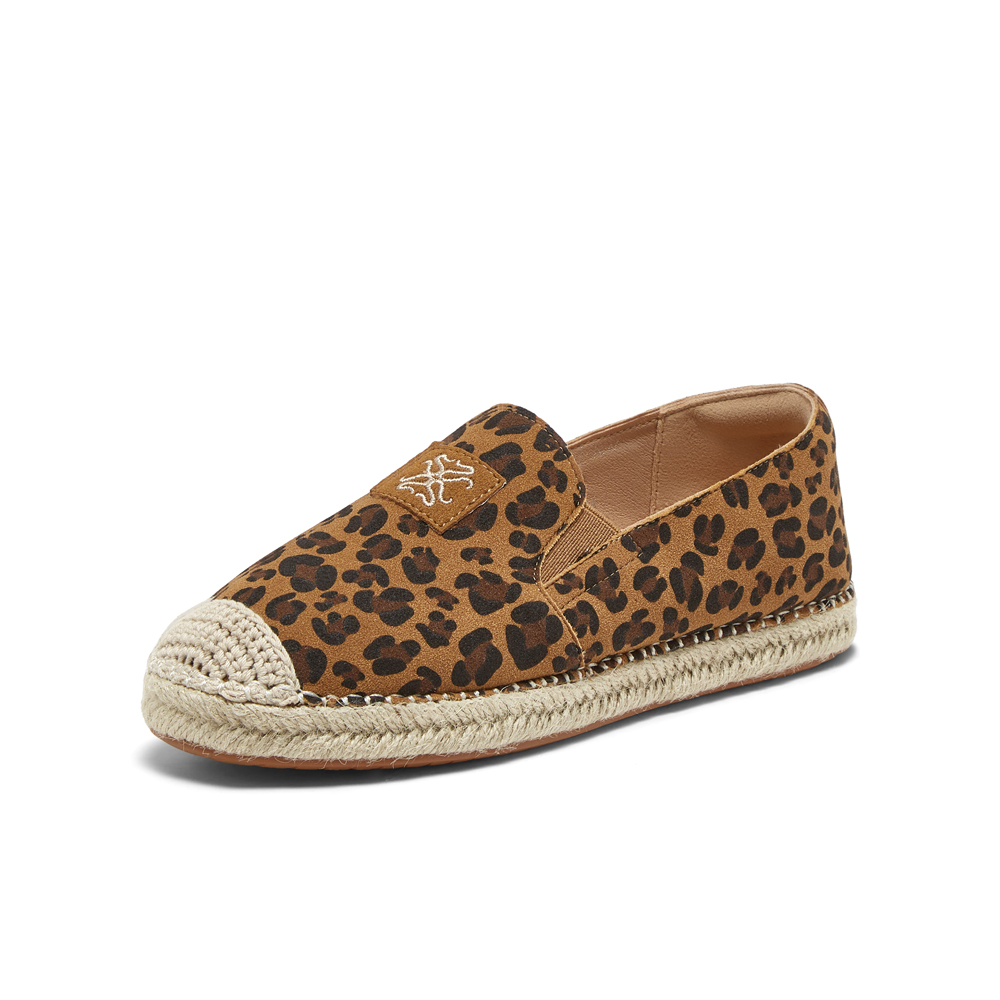 百思图2025春季新款简约休闲通勤渔夫鞋平跟女单鞋A0233AA5