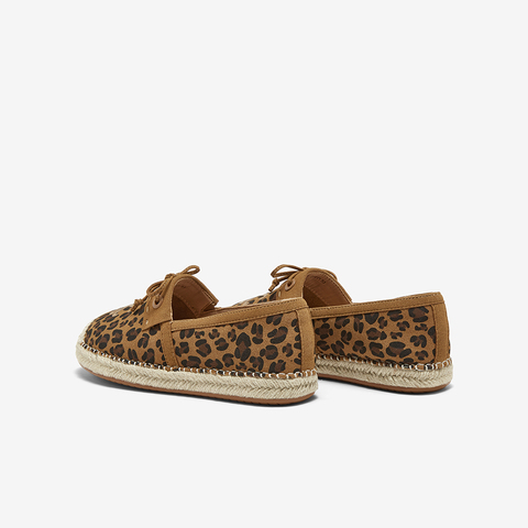 百思图2025春季新款简约复古通勤渔夫鞋平跟女单鞋A0303AA5