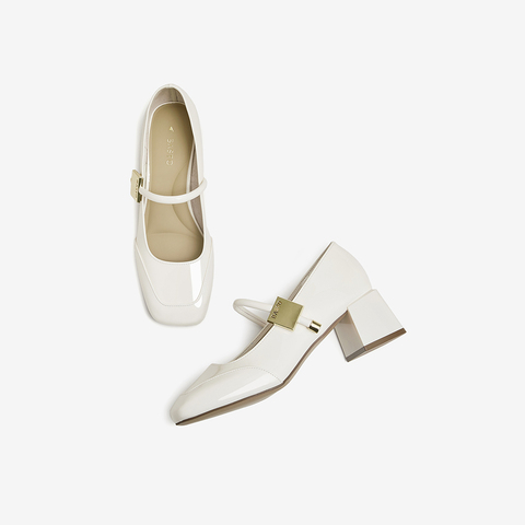 百思图2025春季新款时尚简约法式玛丽珍鞋粗跟女单鞋M1111AQ5