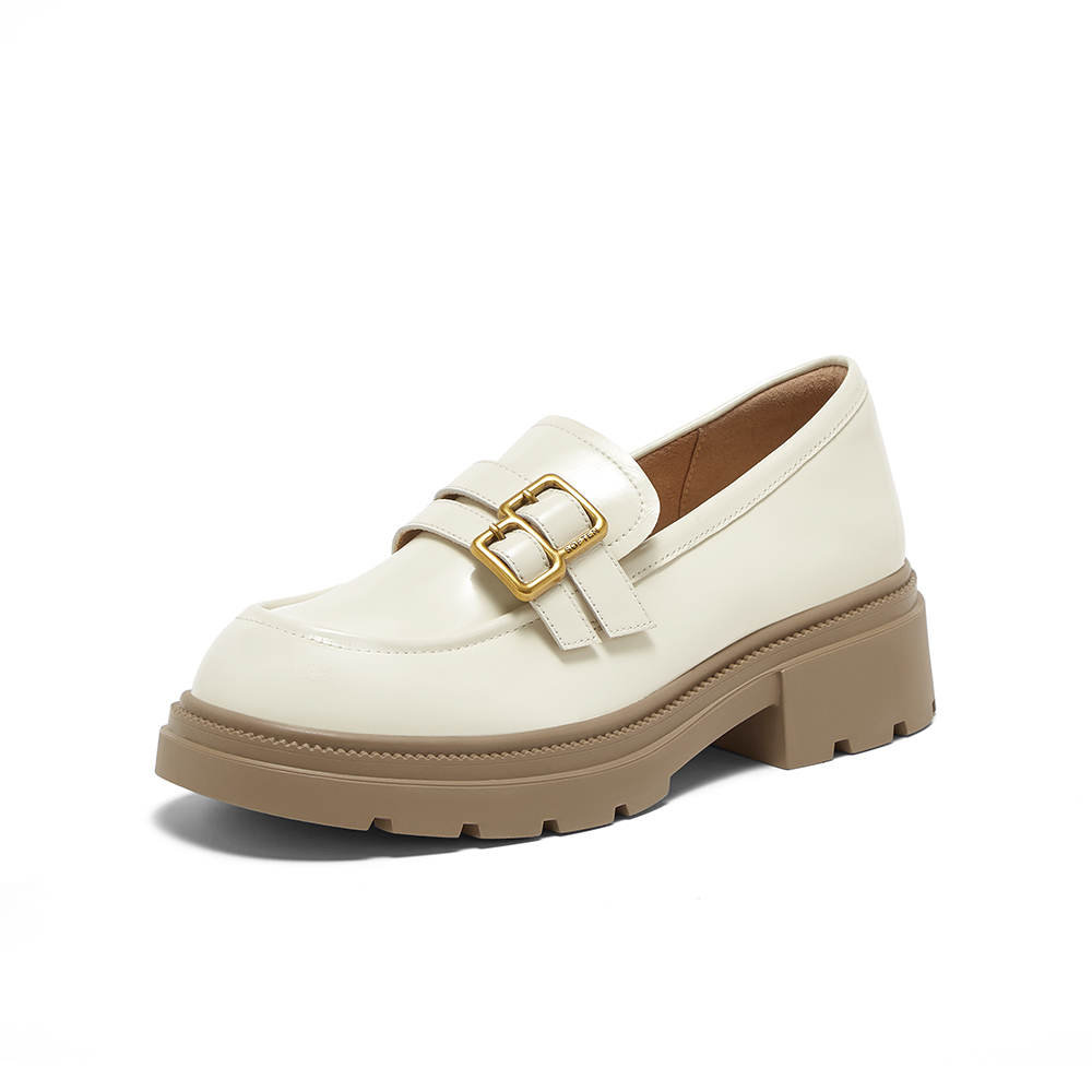 百思图2025春季新款商场同款学院风乐福鞋粗跟女单鞋TFW93AA5