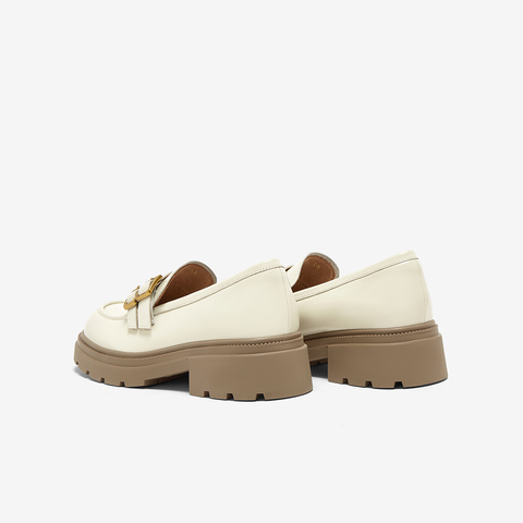 百思图2025春季新款商场同款学院风乐福鞋粗跟女单鞋TFW93AA5