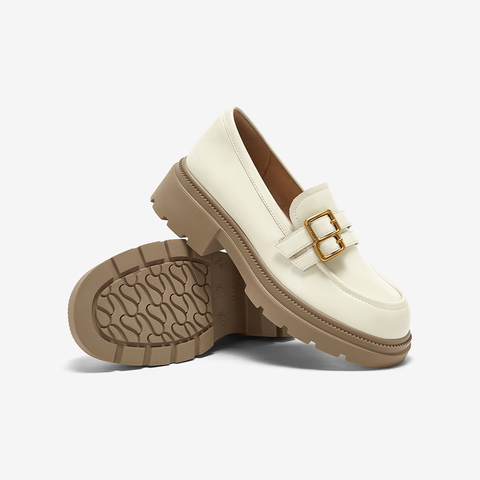 百思图2025春季新款商场同款学院风乐福鞋粗跟女单鞋TFW93AA5