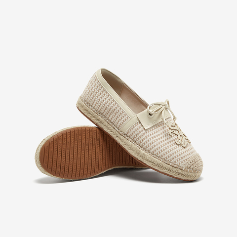 百思图2025春季新款简约蝴蝶结复古渔夫鞋平跟女单鞋A0202AA5