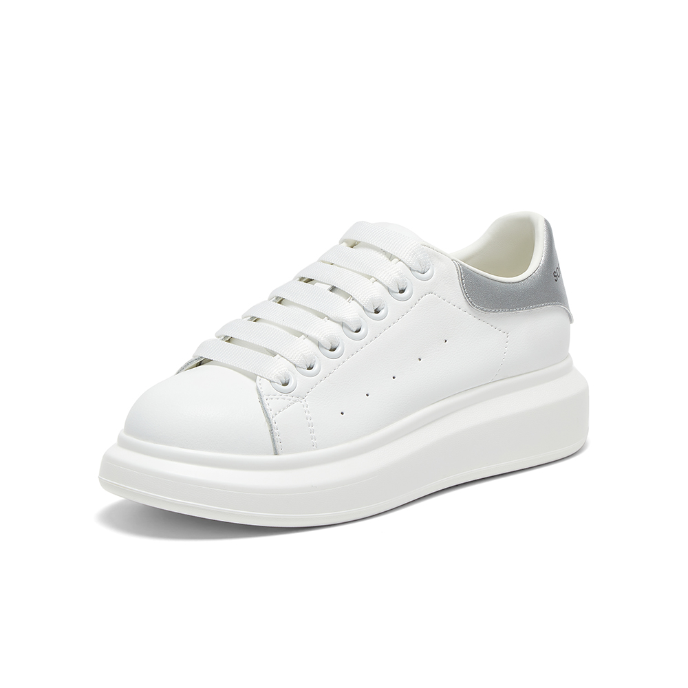 百思图2025春季新款时尚户外运动小白鞋厚底圆头女休闲鞋V0121AM5