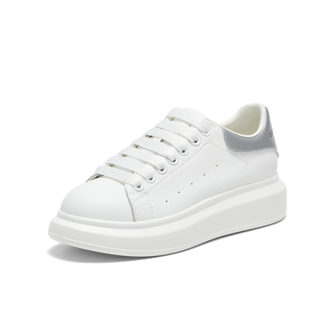 百思图2025春季新款时尚户外运动小白鞋厚底圆头女休闲鞋V0121AM5