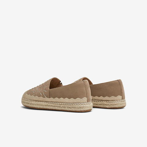 百思图2025春季新款时髦复古一脚蹬渔夫鞋平跟女单鞋A0251AA5