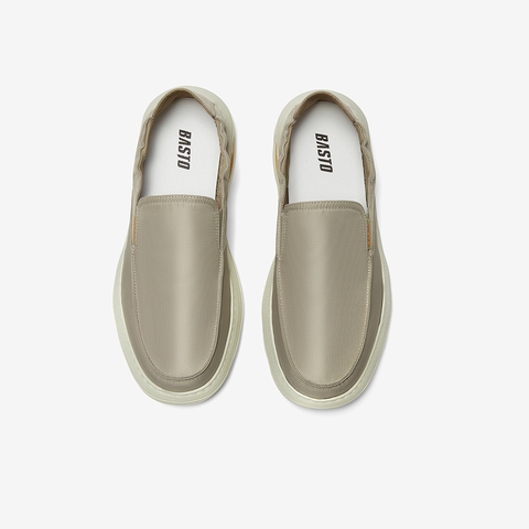 百思图2025夏季新款商场同款简约通勤布鞋厚底男休闲鞋EYD07BM5