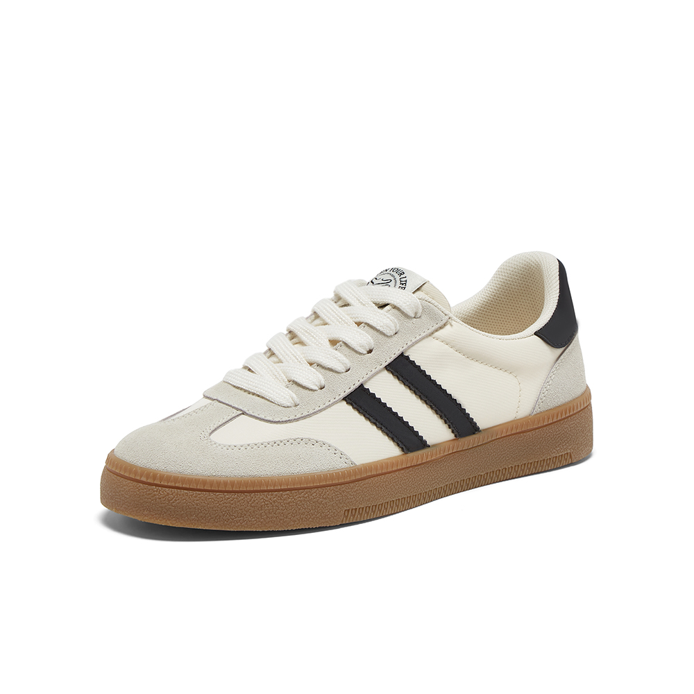 百思图2025春季新款简约户外运动德训鞋平跟圆头女休闲鞋V2508AM5